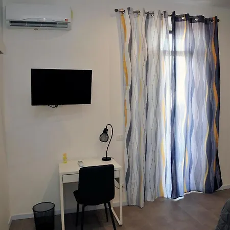 Bed & Breakfast Kamome 3*